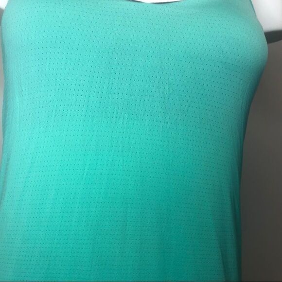 Victoria’s Secret Green tank top  built in bra Size XS - Picture 5 of 8